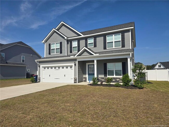 604 Amusement Dr in Hope Mills, NC - Building Photo - Building Photo