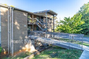 407 Canberra Dr in Knoxville, TN - Building Photo