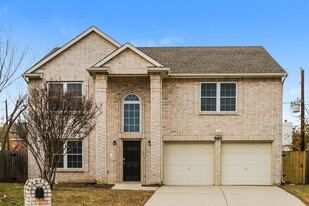 5714 Roundup Trail in Arlington, TX - Building Photo