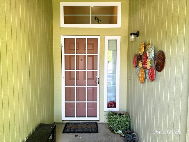 208 Tern Pl in Davis, CA - Building Photo - Building Photo