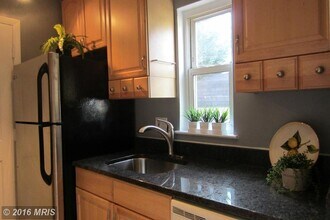 906 S Highland St in Arlington, VA - Building Photo - Building Photo