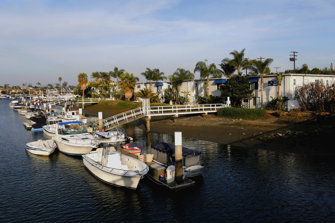 Marina Apartments & Boat Slips in Long Beach, CA - Foto de edificio