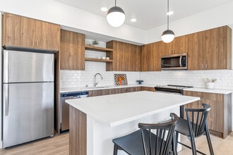 Westland Townhomes in Richland, WA - Foto de edificio - Building Photo