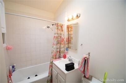 5166 Brockbank Pl in San Diego, CA - Building Photo - Building Photo