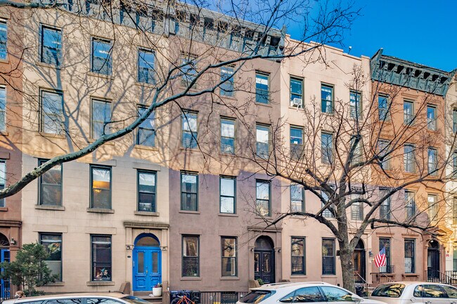 661 Carroll St in Brooklyn, NY - Building Photo - Primary Photo