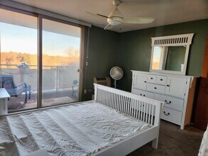 4600 E Asbury Cir 512, Unit Bedroom A in Denver, CO - Foto de edificio - Building Photo