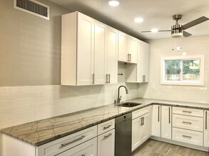 2624 Lafayette Ave in Winter Park, FL - Building Photo - Building Photo