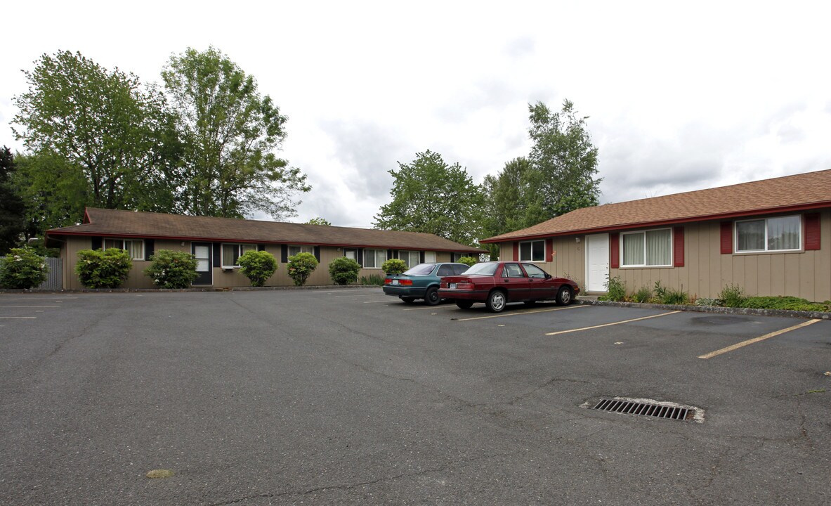 Tristy Ann Apartments in Troutdale, OR - Building Photo