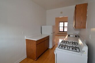 830 W Waveland Ave in Chicago, IL - Building Photo - Building Photo