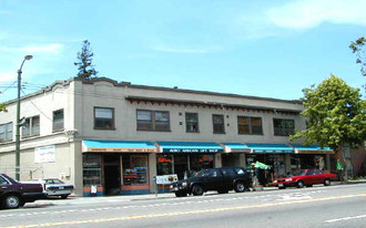 6425 Telegraph Ave in Oakland, CA - Foto de edificio - Building Photo