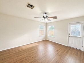 200 Meadow Park Dr in Georgetown, TX - Building Photo - Building Photo