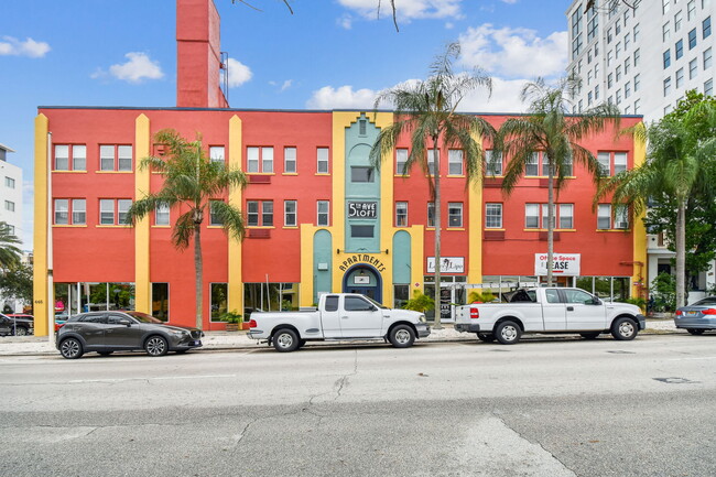 5th Ave Loft Apartments in St. Petersburg, FL - Building Photo - Building Photo