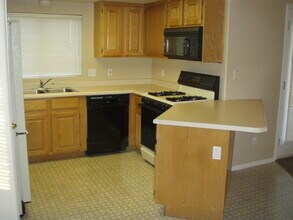 210 N Mall Dr in Saint George, UT - Building Photo - Building Photo