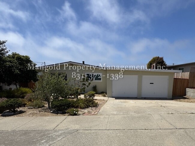 3195 Crescent Ave