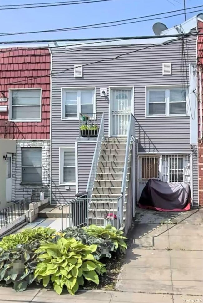 property at 1356 E 85th St
