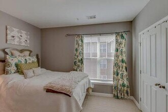 2310 Elliott Ave, Unit 122 in Nashville, TN - Foto de edificio - Building Photo