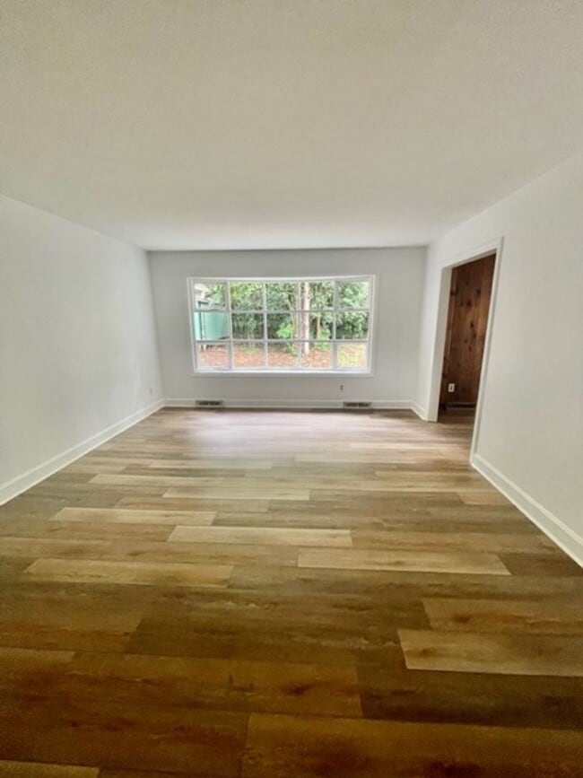 1939 Edgewater Dr in Charlotte, NC - Building Photo - Building Photo