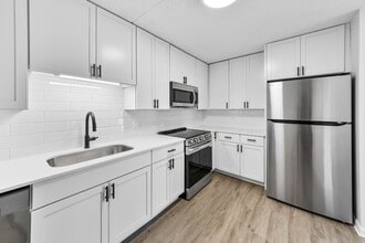 1770 1st St in Highland Park, IL - Foto de edificio - Building Photo