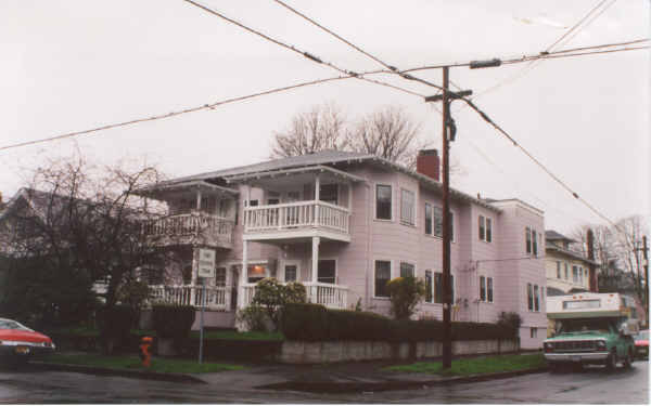 1622-1628 SE 32nd Pl in Portland, OR - Foto de edificio - Building Photo