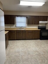 5923 Paradise Ln in Great Bend, KS - Building Photo - Building Photo