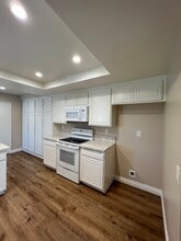 35103 Village 35 in Camarillo, CA - Building Photo - Building Photo