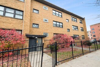 7770-78  S South Shore Drive Chicago, IL 60649 in Chicago, IL - Building Photo - Interior Photo