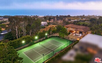 5849 Filaree Heights Rd in Malibu, CA - Building Photo - Building Photo