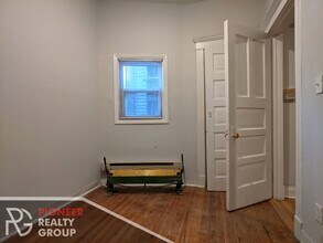 3542 N Halsted St, Unit 2 in Chicago, IL - Foto de edificio - Building Photo