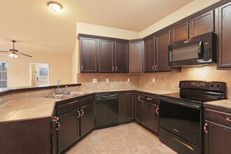 15458 Rose Stone Dr in Prairieville, LA - Building Photo - Building Photo