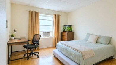 61 Broadway, Unit 1 in Paterson, NJ - Building Photo - Building Photo