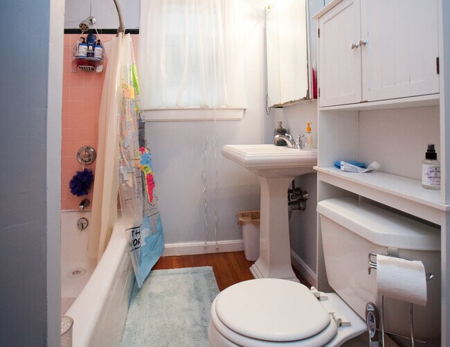 101 Elm St, Unit 3 in Somerville, MA - Foto de edificio - Building Photo