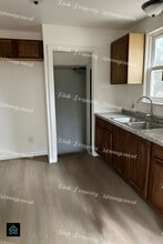 19757 Kingsville St in Harper Woods, MI - Building Photo - Building Photo
