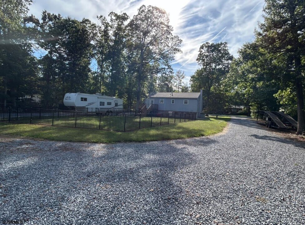 3844 Tuckahoe Rd in Franklin, NJ - Building Photo
