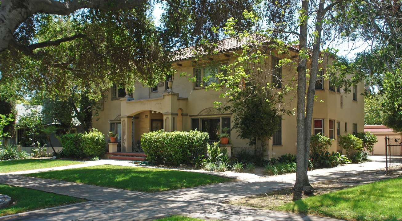 1170 Orange Grove Blvd in Pasadena, CA - Foto de edificio