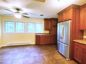 15 Lyons Ave in Delmar, NY - Building Photo - Building Photo