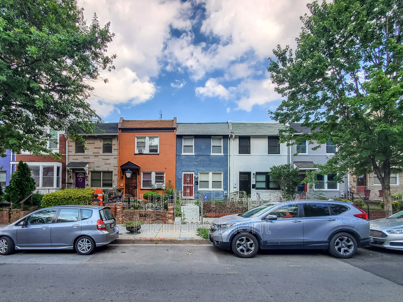 1159 3rd St NE in Washington, DC - Building Photo