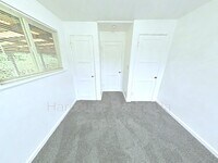 3346 Ward Ave photo'