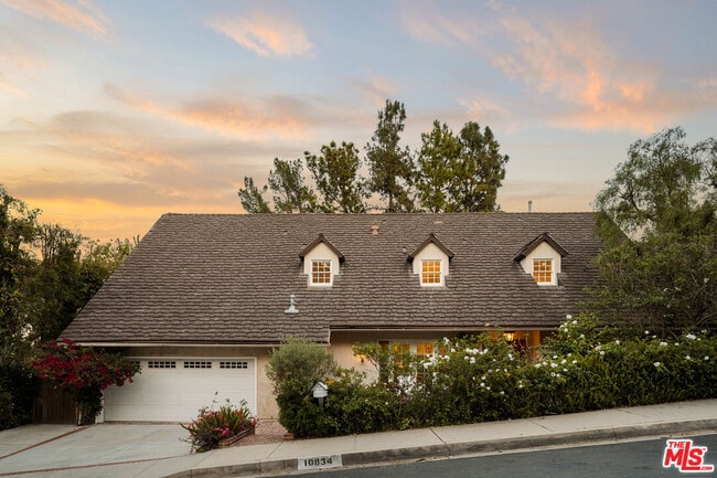 10834 Portofino Pl in Los Angeles, CA - Building Photo - Building Photo