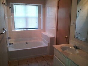1420 Horncastle St in Fort Worth, TX - Building Photo - Building Photo
