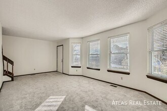11403 E Ellsworth Pl in Aurora, CO - Building Photo - Building Photo