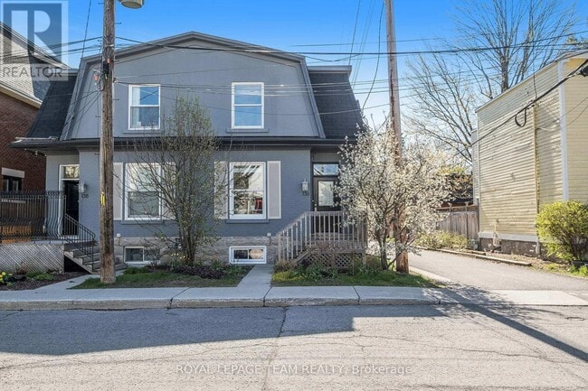 136 Keefer St
