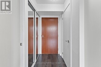 160 Flemington Rd in Toronto, ON - Building Photo - Building Photo