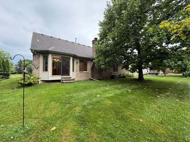 2915 Chippewa Dr in Troy, MI - Building Photo - Building Photo