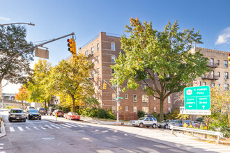 Lafayette Gardens in New York, NY - Building Photo - Building Photo