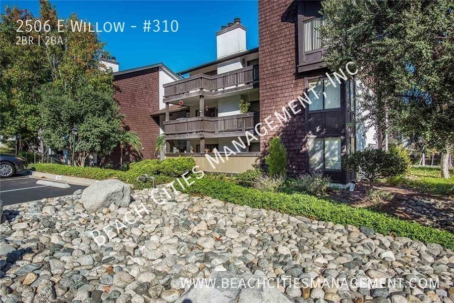 2506 E Willow St in Signal Hill, CA - Building Photo