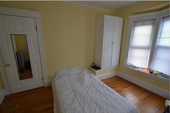 30 Sunset Rd, Unit 2 in Somerville, MA - Building Photo - Building Photo