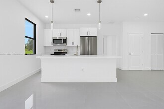 3304 67th St W in Lehigh Acres, FL - Building Photo - Building Photo