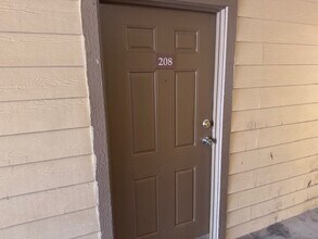 2905 Clarksville St, Unit 208 in Paris, TX - Foto de edificio - Building Photo