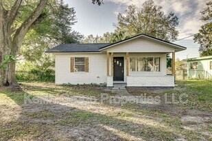 225 Tuscarora St in Lakeland, FL - Building Photo