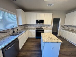 15203 Preston Pass Dr in San Antonio, TX - Building Photo - Building Photo